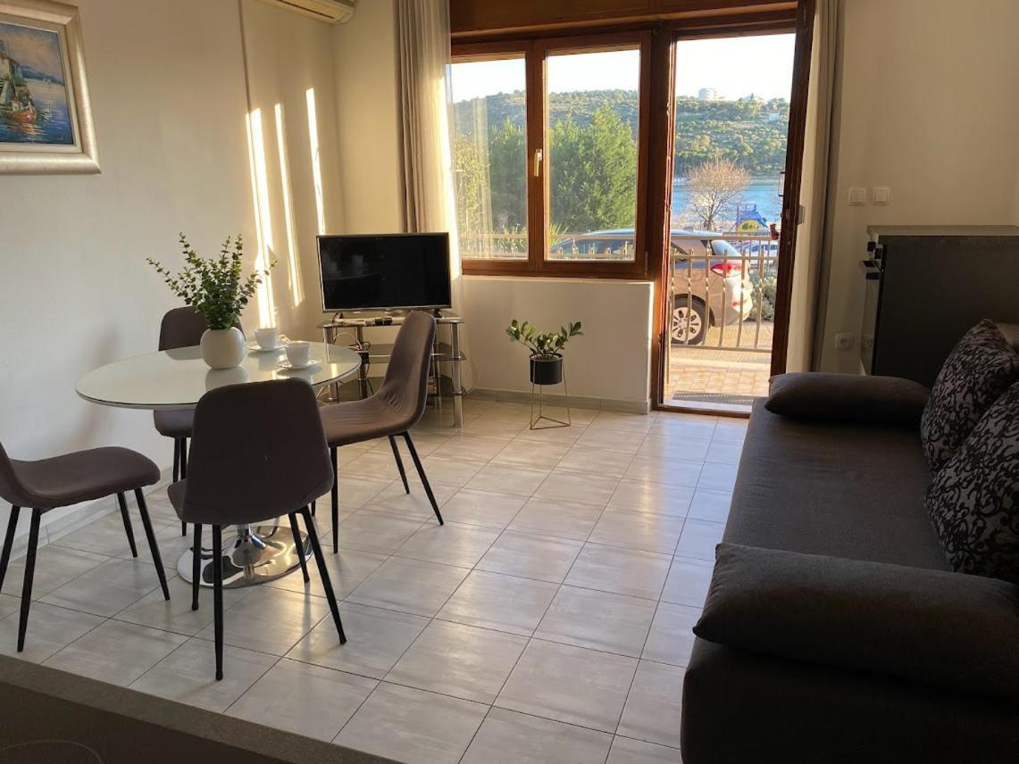 Apartment Kate Trogir Bagian luar foto
